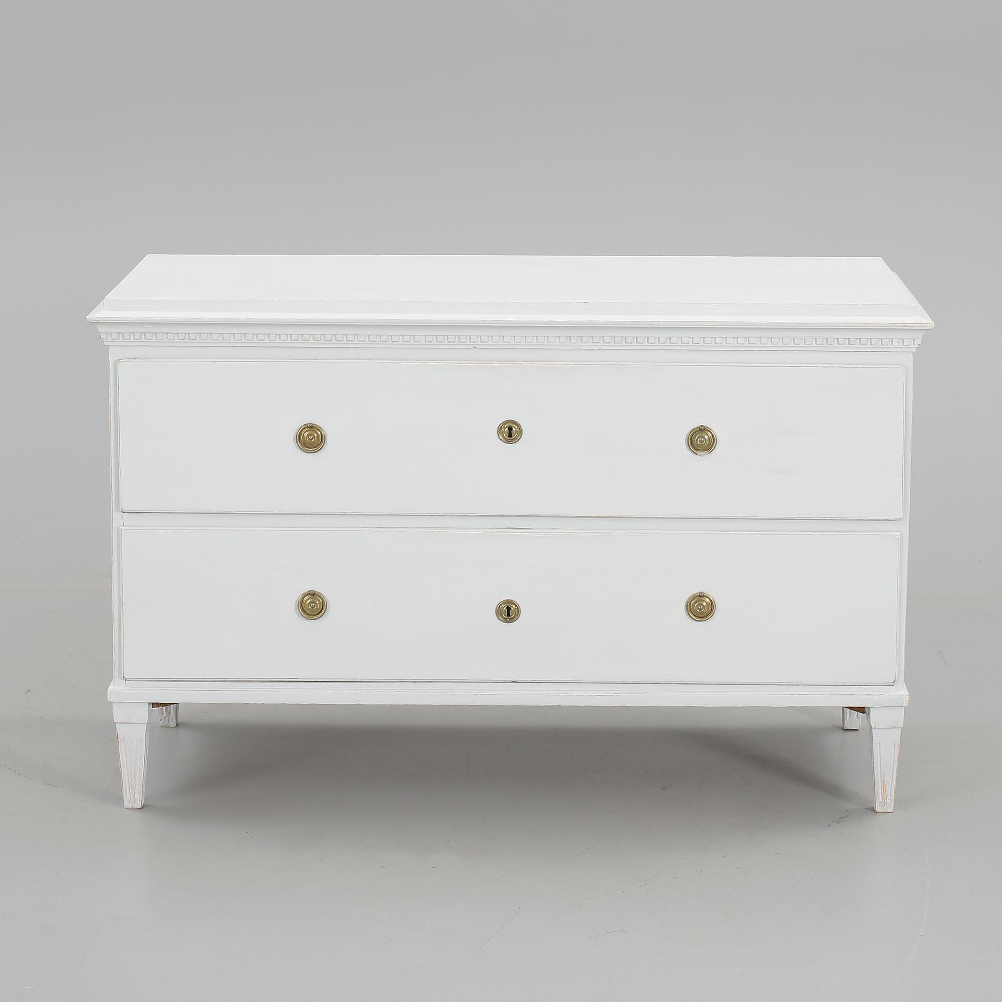 BYRÅ, gustaviansk stil, 1900-talets början.