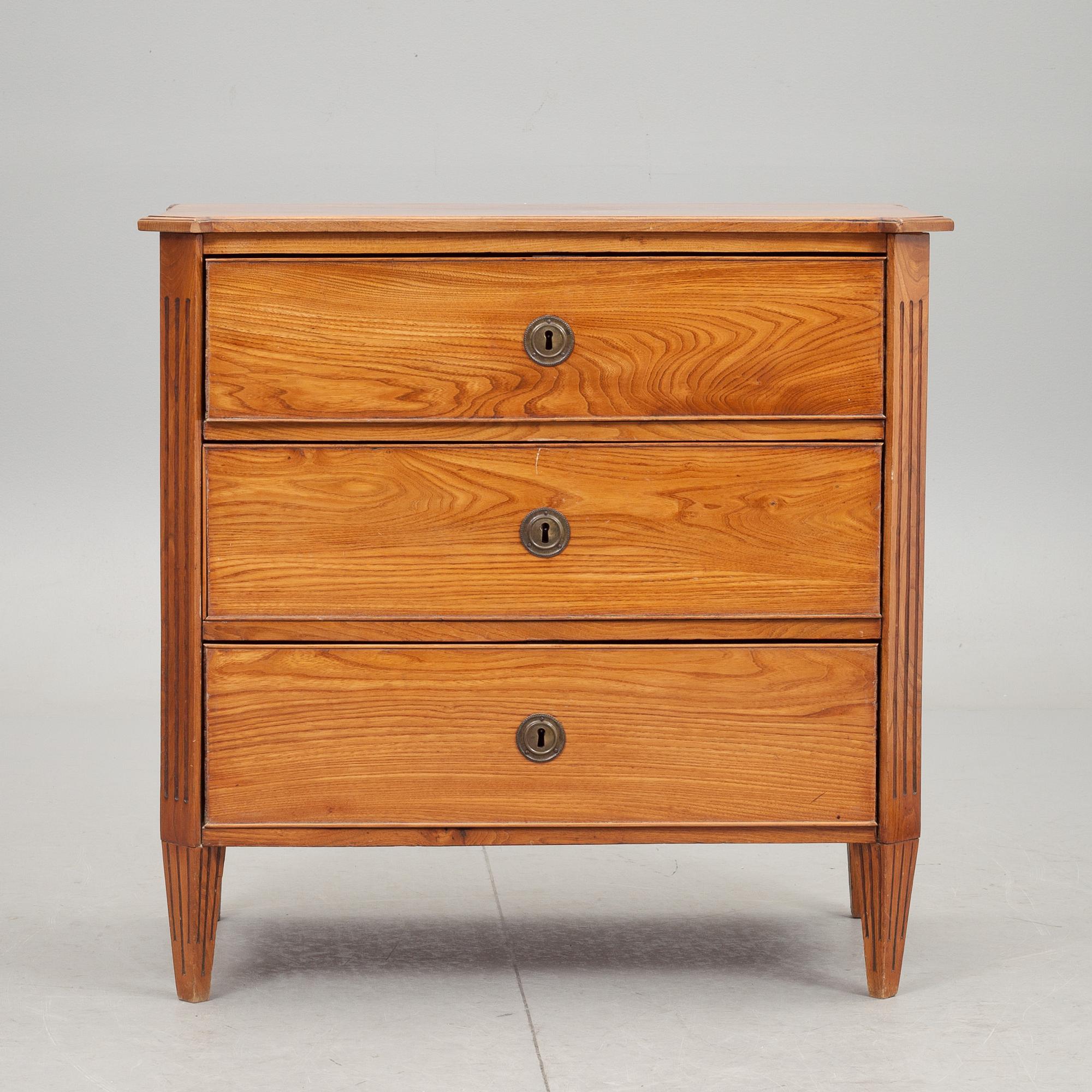 BYRÅ, sengustaviansk stil, 1800-tal.