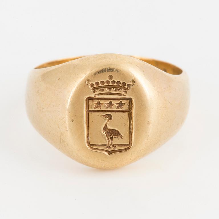 VAPENRING, 18K guld.
