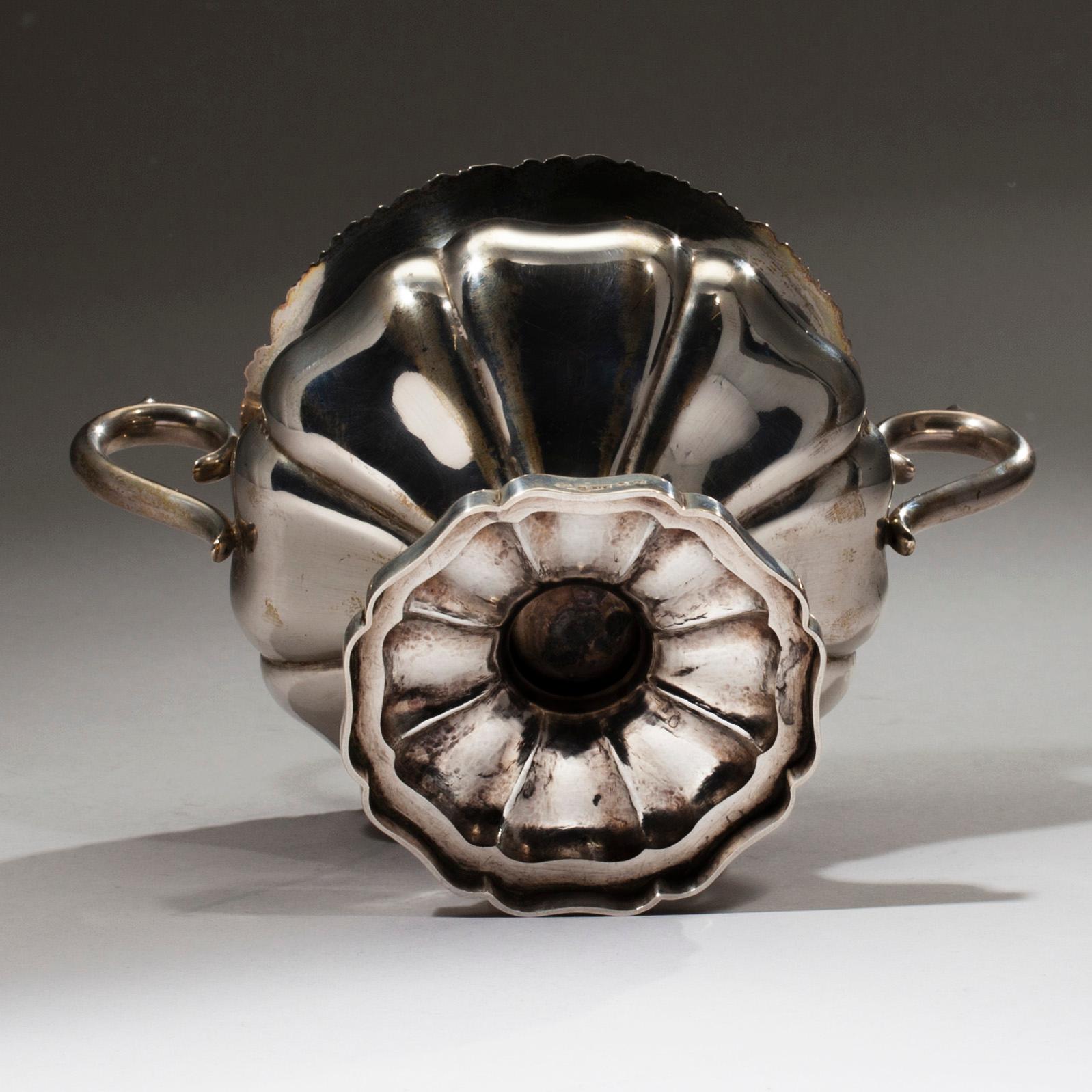 KAFFESERVIS, 3 delar, silver, Uusi Kultaseppä ab, Helsingfors 1929. Vikt 1495,7 g.