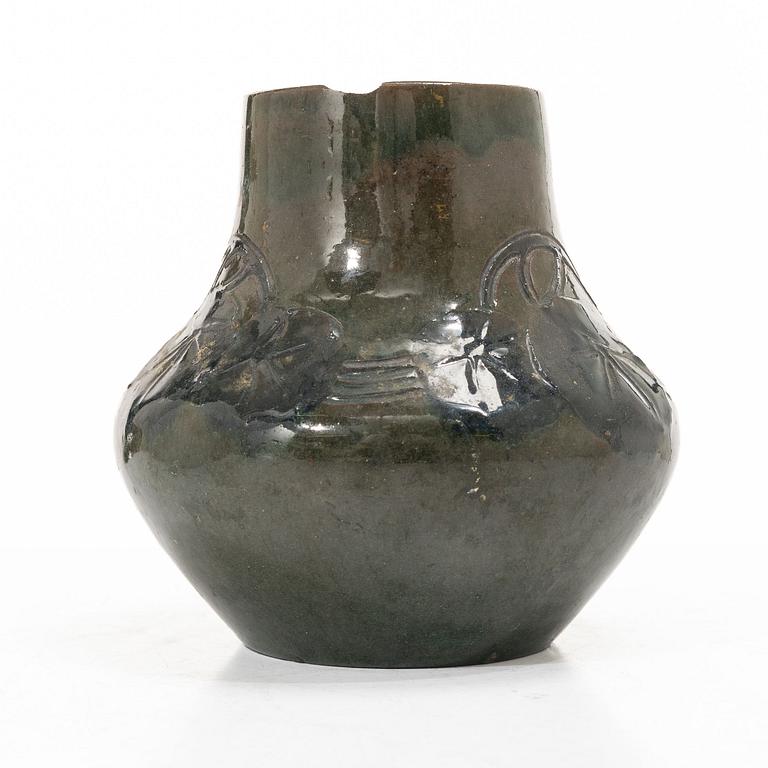 Hilma Persson-Hjelm, Vase, glazed earthenware, made in the artist’s own studio, Arvika, 1912, Art Nouveau. No. 1937.