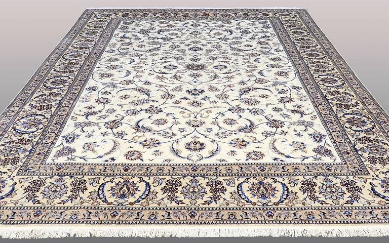 A CARPET, Nain part silk, s.k 9 LAA, ca 396 x 290 cm.