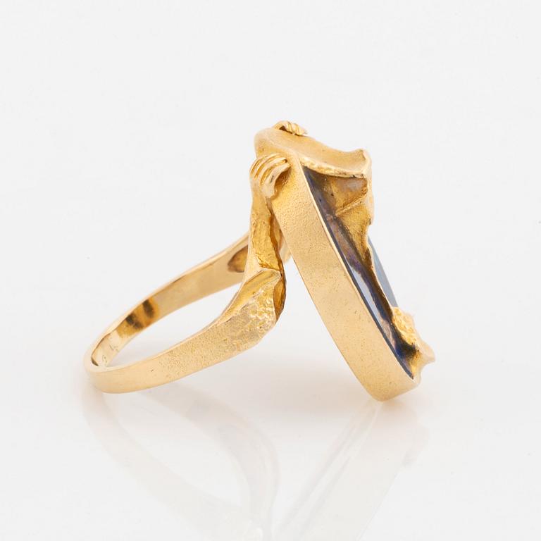 Lapponia ring design Björn Weckström 18K guld med opal.