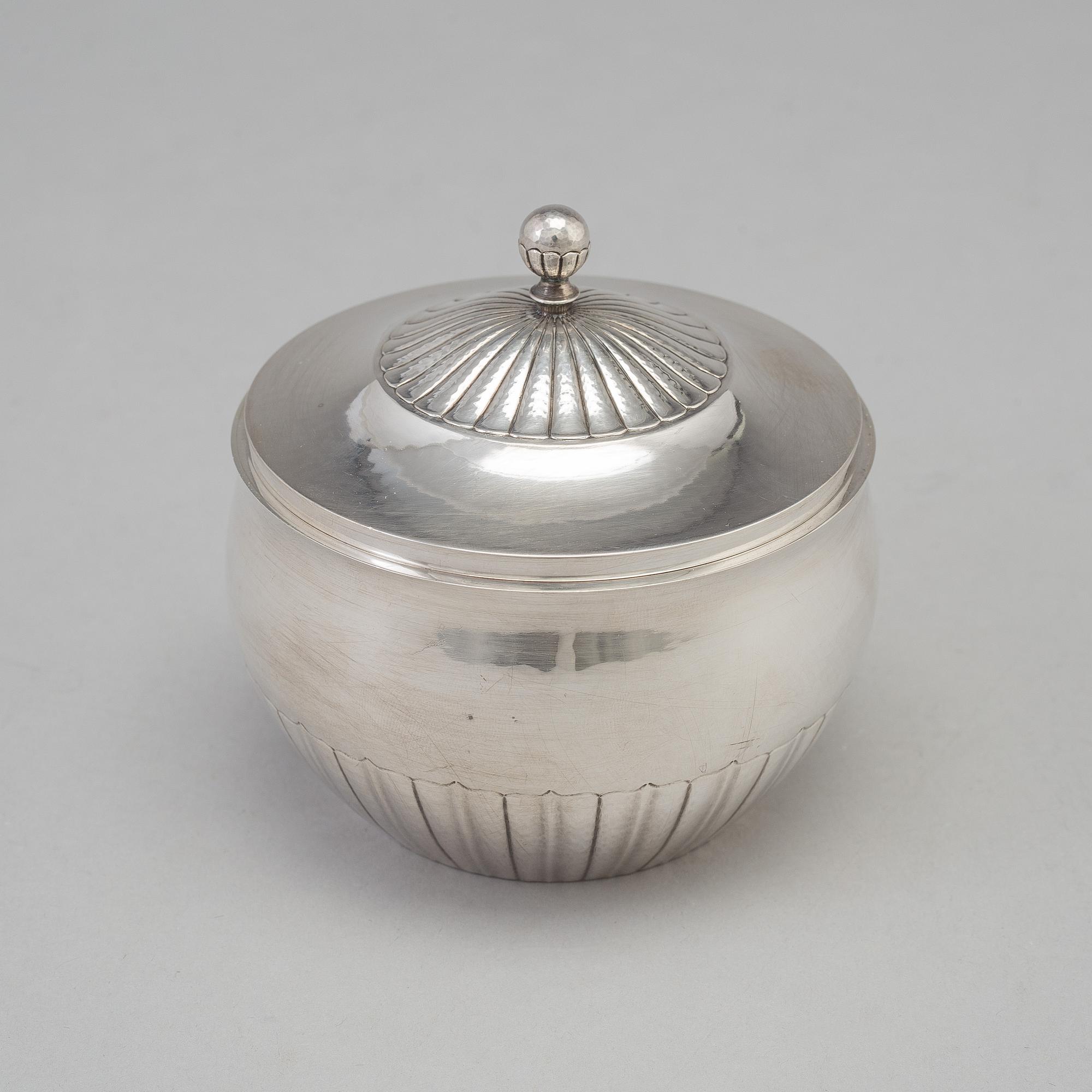 JOHAN ROHDE, Kaffeservis, 3 delar, "Cosmos", sterling silver, Georg Jensen, Köpenhamn, efter 1945.
