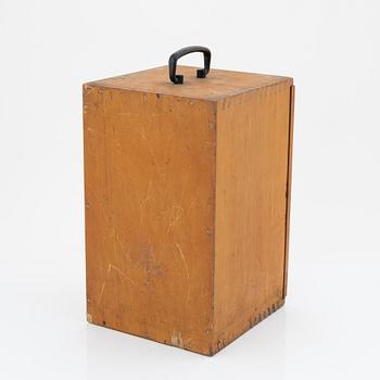 A Winkel-Zeiss microscope, mid 20th Century.