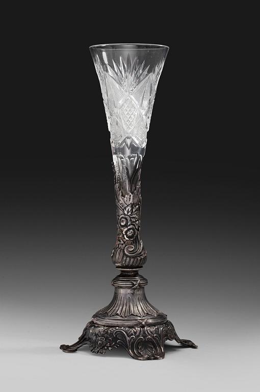 A VASE,  84 silver, cut chrystal. Fabergé Moskva 1899-1914. Control master Ivan Lebedkin. Höjd 36 cm.