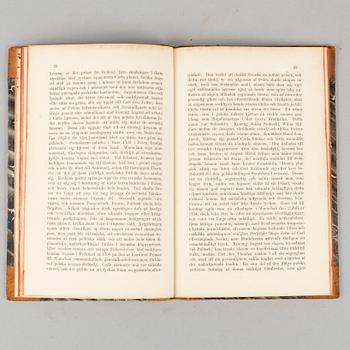 Två böcker med dedikation av Oskar II, om bl. a. Karl XII (2 vol).