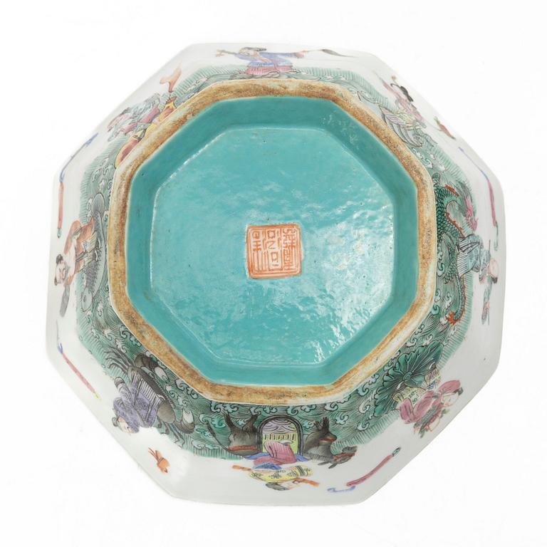 Skål, porslin, Kina, Qingdynastin, 1800-tal.