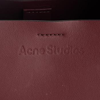 Acne Studios, väska, "Musubi Mini".