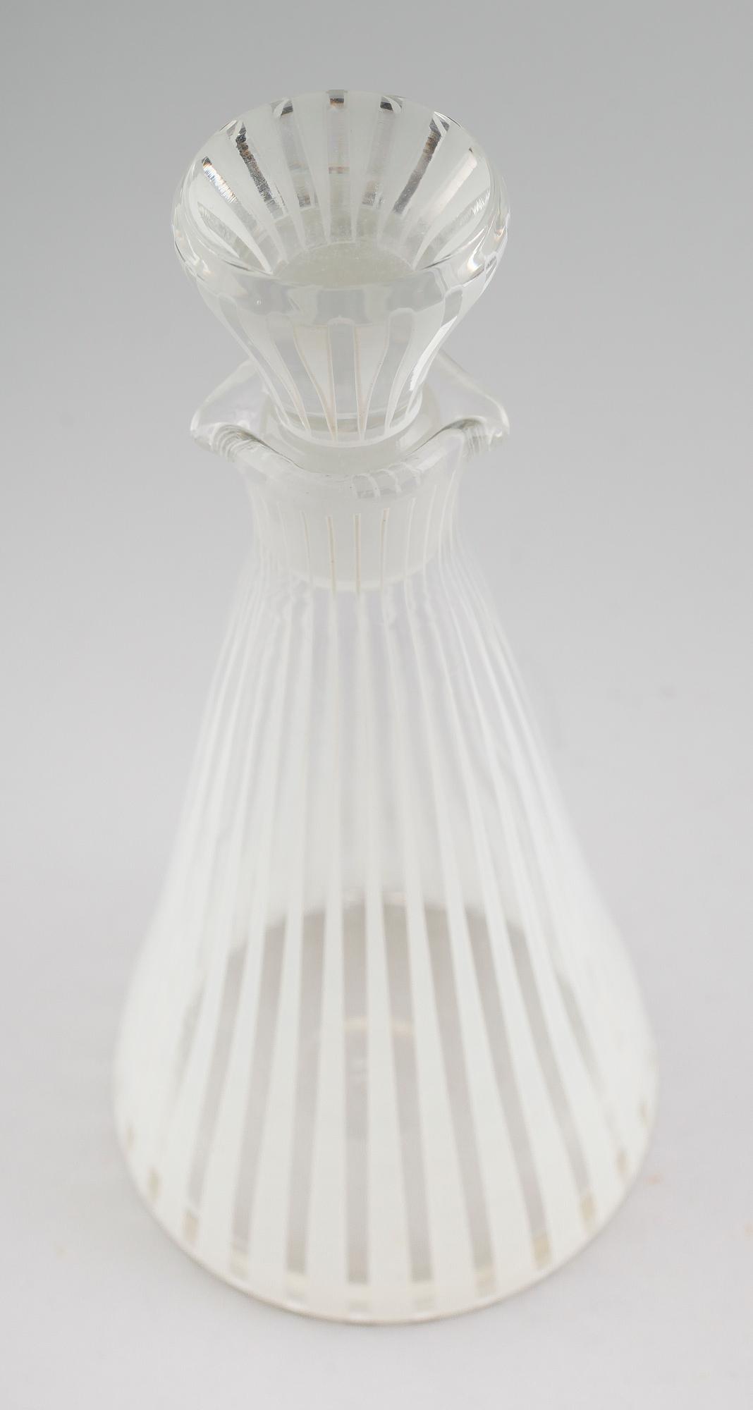 KARAFF, glas, "Strikt", Bengt Orup, Johansfors, 1900-talets mitt.