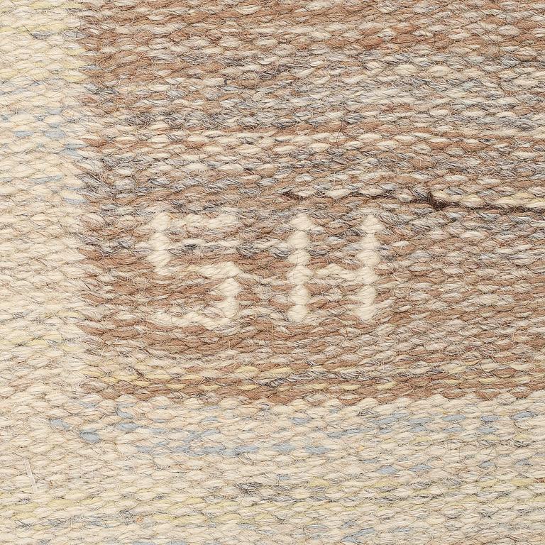 Svensk Hemslöjd, a carpet, flat weave, ca 213,5-214,5 x 160-163 cm, signed SH.