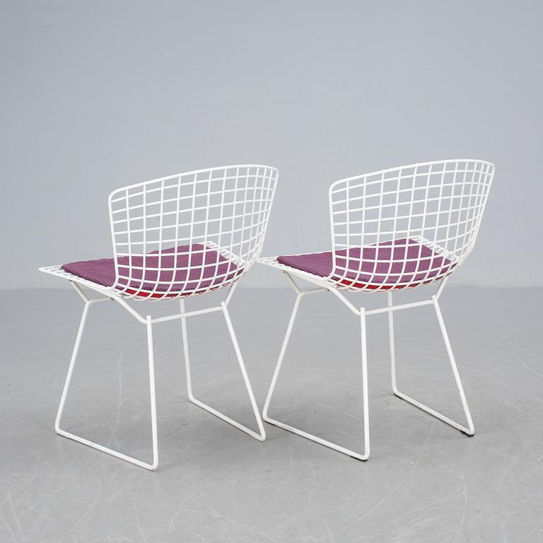 STOLAR, ett par, "Sidechair", Harry Bertoia, Knoll, 1970-90-tal.