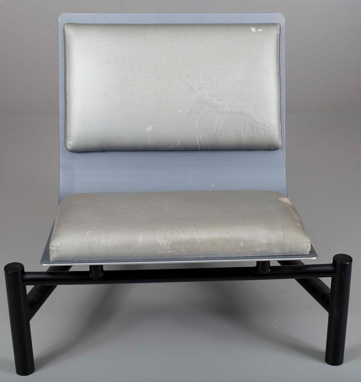 STEFAN LINDFORS, Tuoli, metallia ja kangasta, 1990-luku.