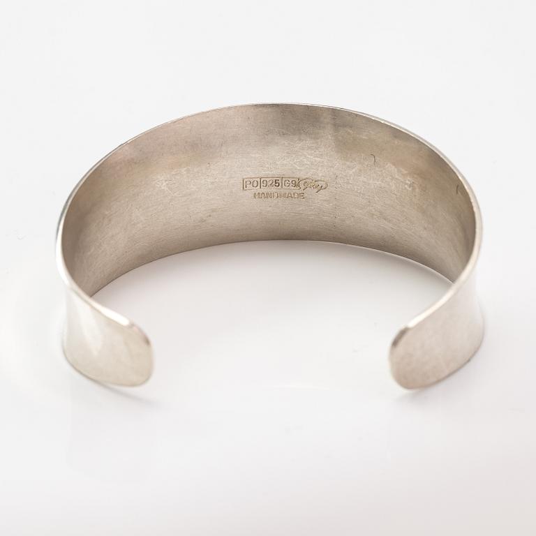 Pekka Piekäinen, Armband, sterlingsilver. Platinoro, Åbo 2008.