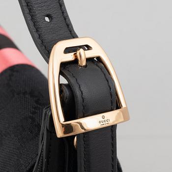 Gucci, väska och plånbok.