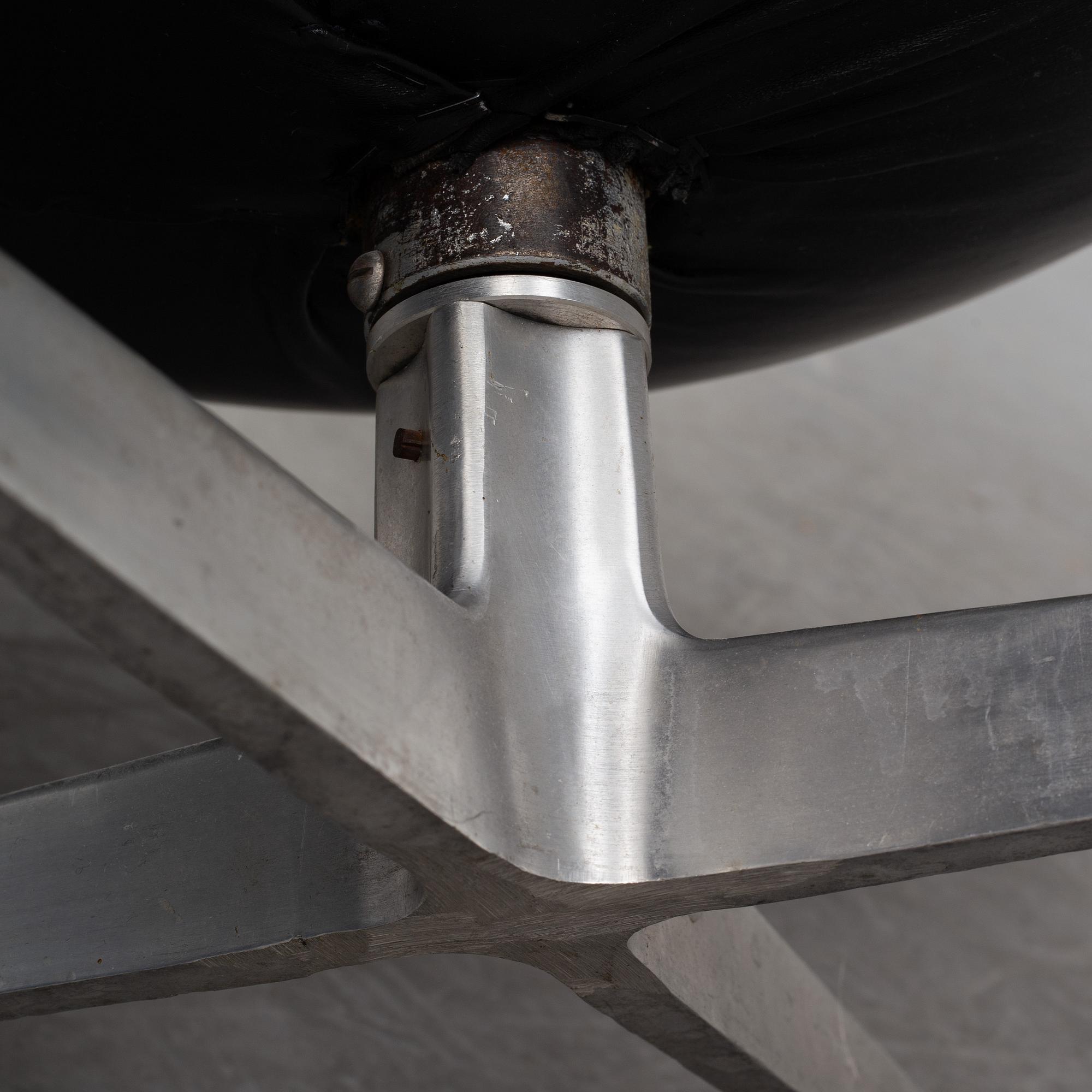 A 1960s arm chair "Egg chair" designed for Fritz Hansen, Denmark.