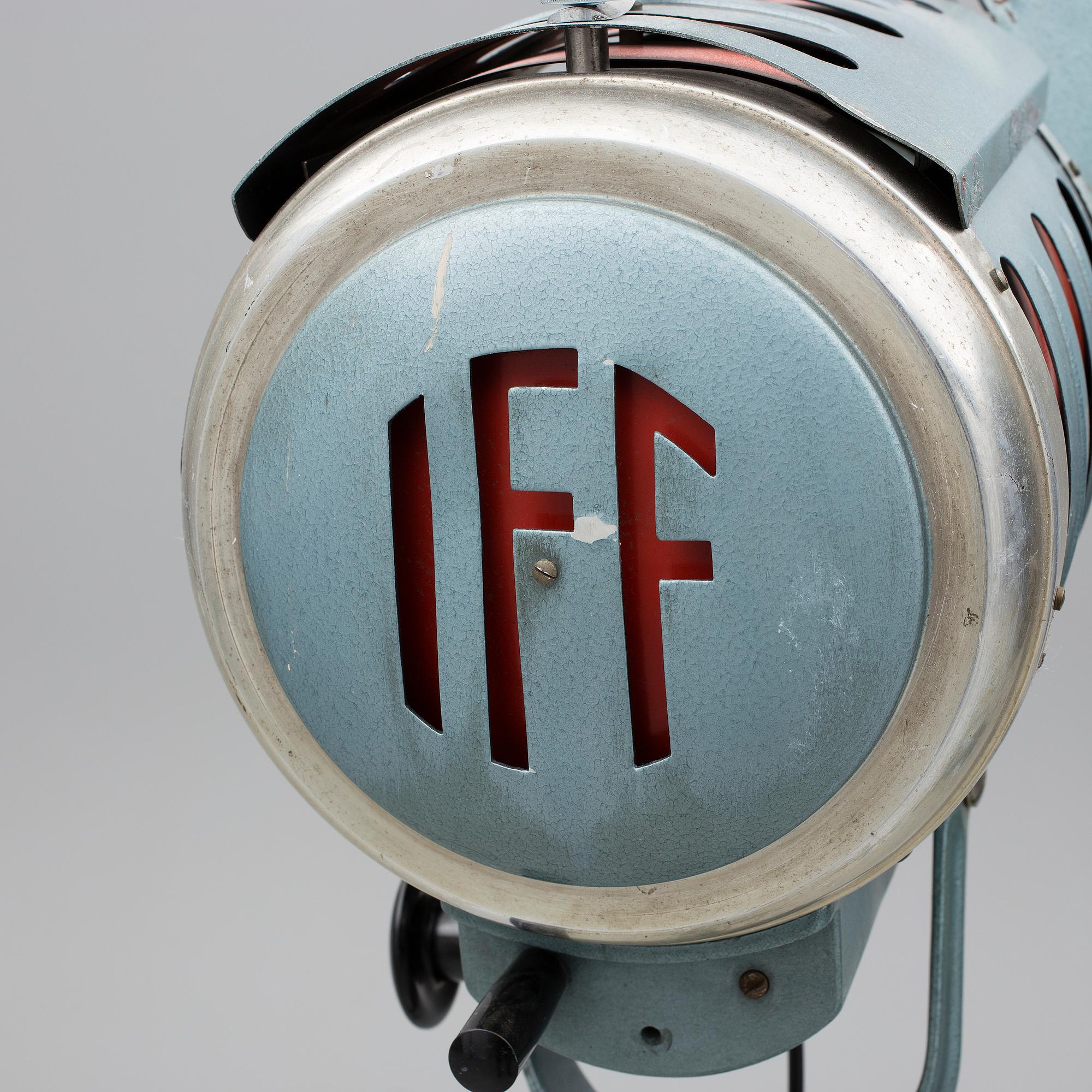 FILMSTRÅLKASTARE, 2 st, Italien, IFF, "Industria Fototechnica, Firenze".