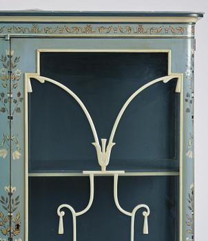 Carl Malmsten, a Swedish Grace showcase cabinet, cabinetmaker Albin Johansson, Stockholm, for Villa Kvikkjokk, 1927.