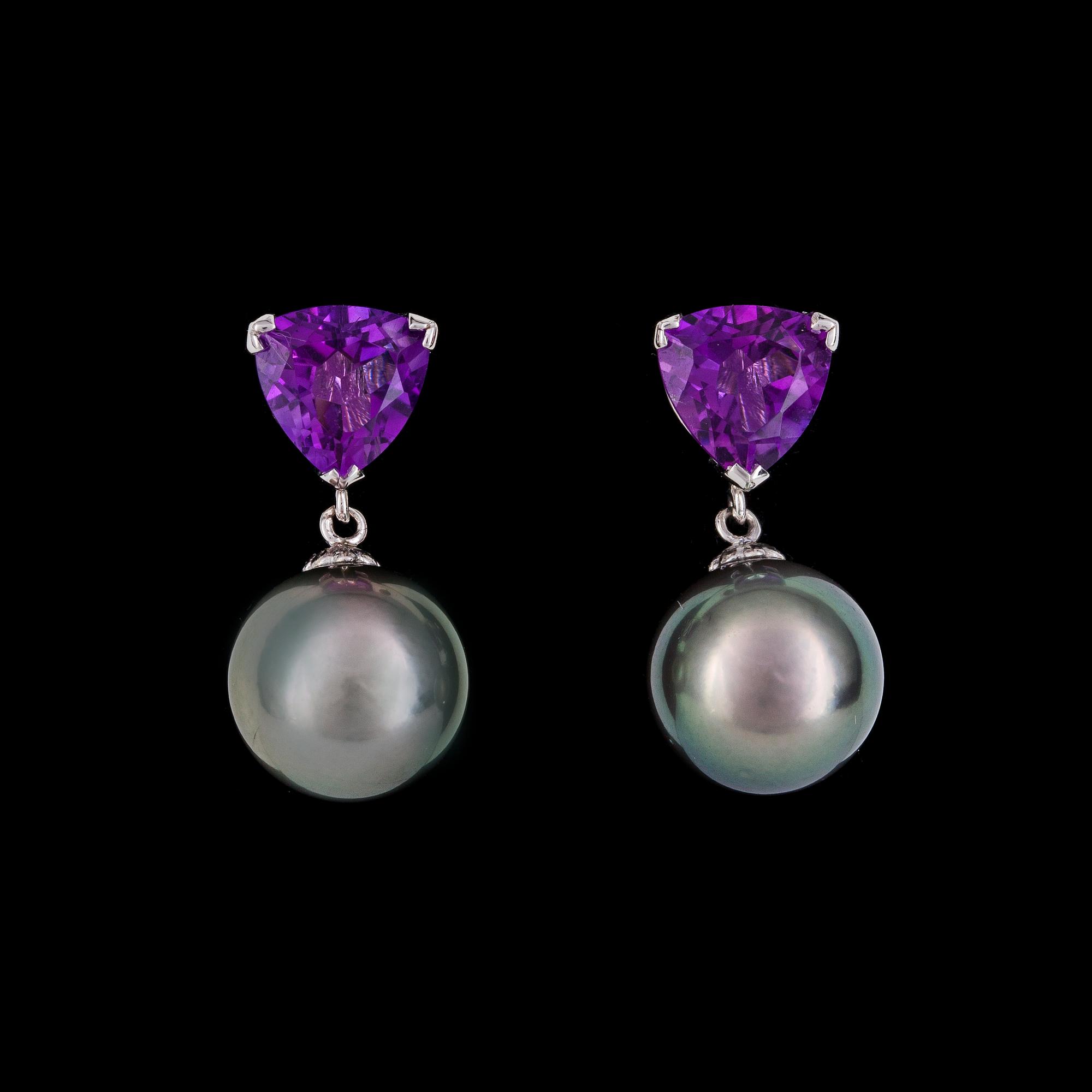 EARRINGS, triangle cut amethysts and cultured Tahiti pearls.