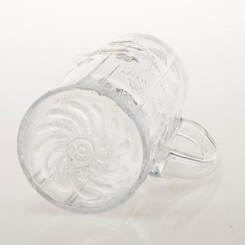 OIVA TOIKKA, a 13-piece 'Flora' glassware for Nuutajärvi Notsjö. In production 1966-1991.