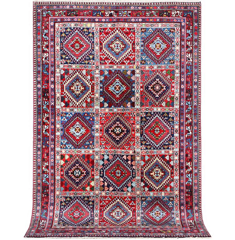 A Jalame rug, c. 250 x 152 cm.