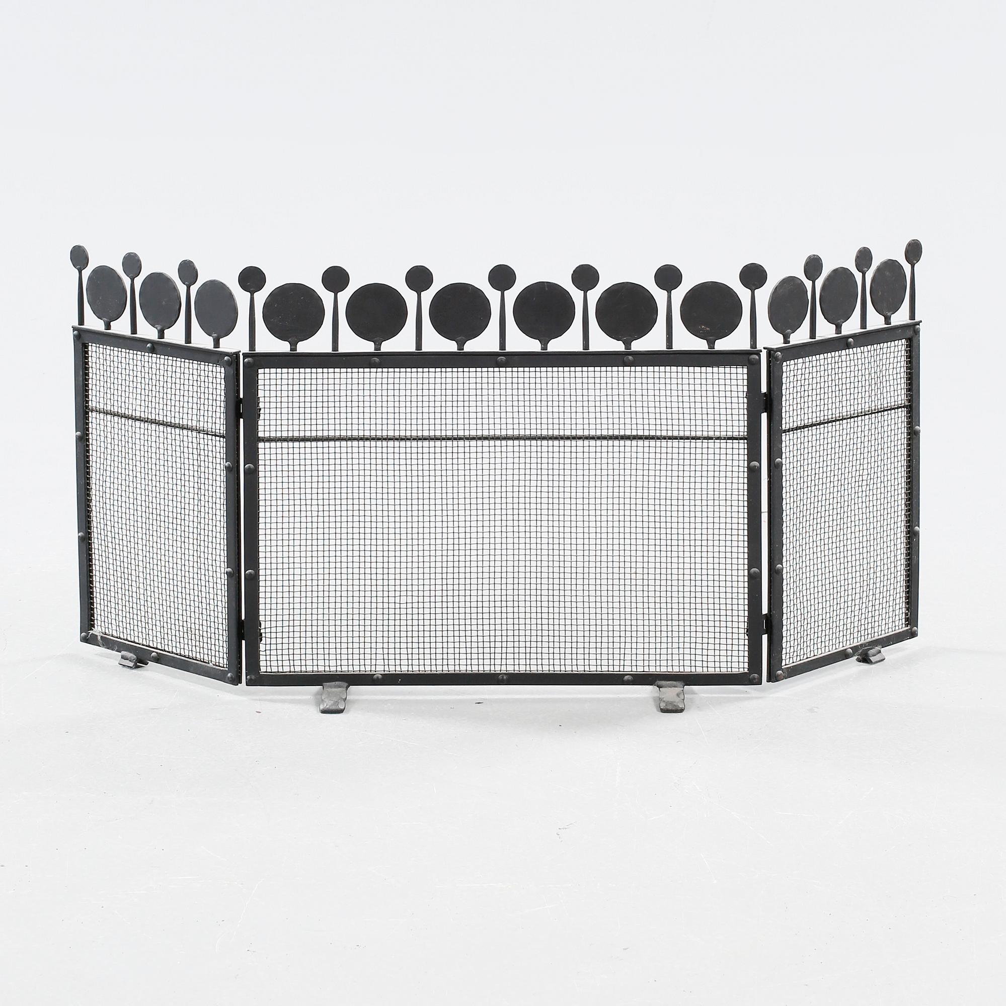 BRASSKYDD, järnsmide, 1900-talets andra hälft.