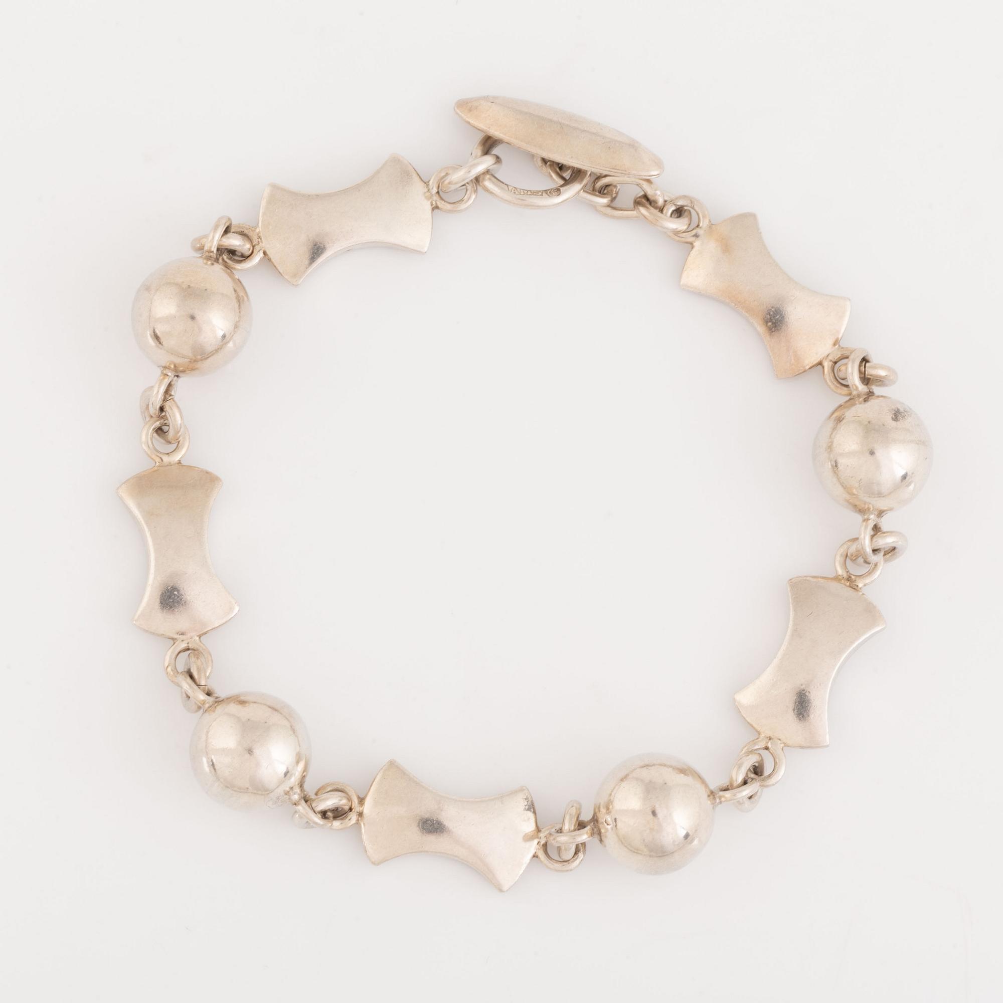 Arvo Saarela, silver bracelet.