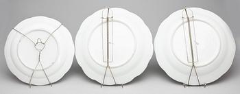 TALLRIKAR/FAT, 3 st, porslin, sannolikt Meissen, 1700-tal.