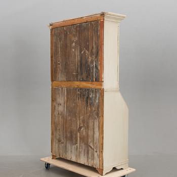 SKRIV/VITRINSKÅP, 1800-tal.