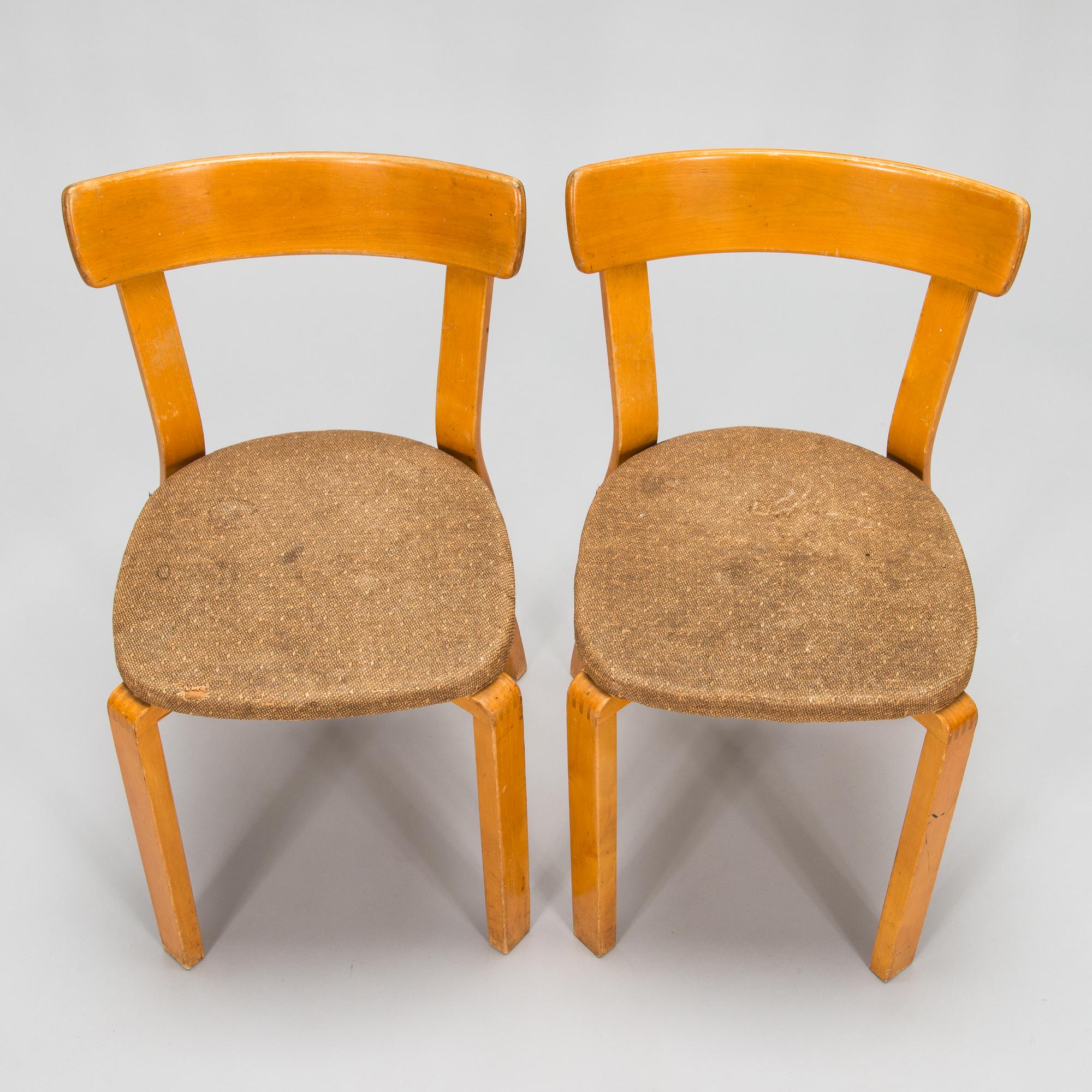 Alvar Aalto, pöytä "73" ja tuoleja, 4 kpl, malli 69, O.Y. Huonekalu-ja Rakennustyötehdas A.B. 1940-luku.