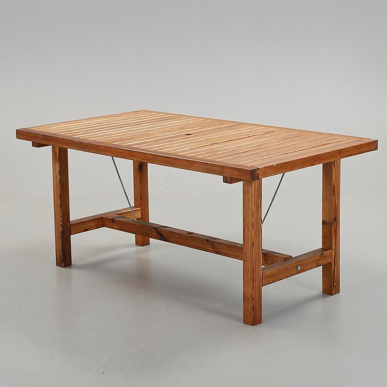 TRÄDGÅRDSGRUPP, 4 delar, Elsa Stackelberg, Fri form, 1900-talets andra hälft.