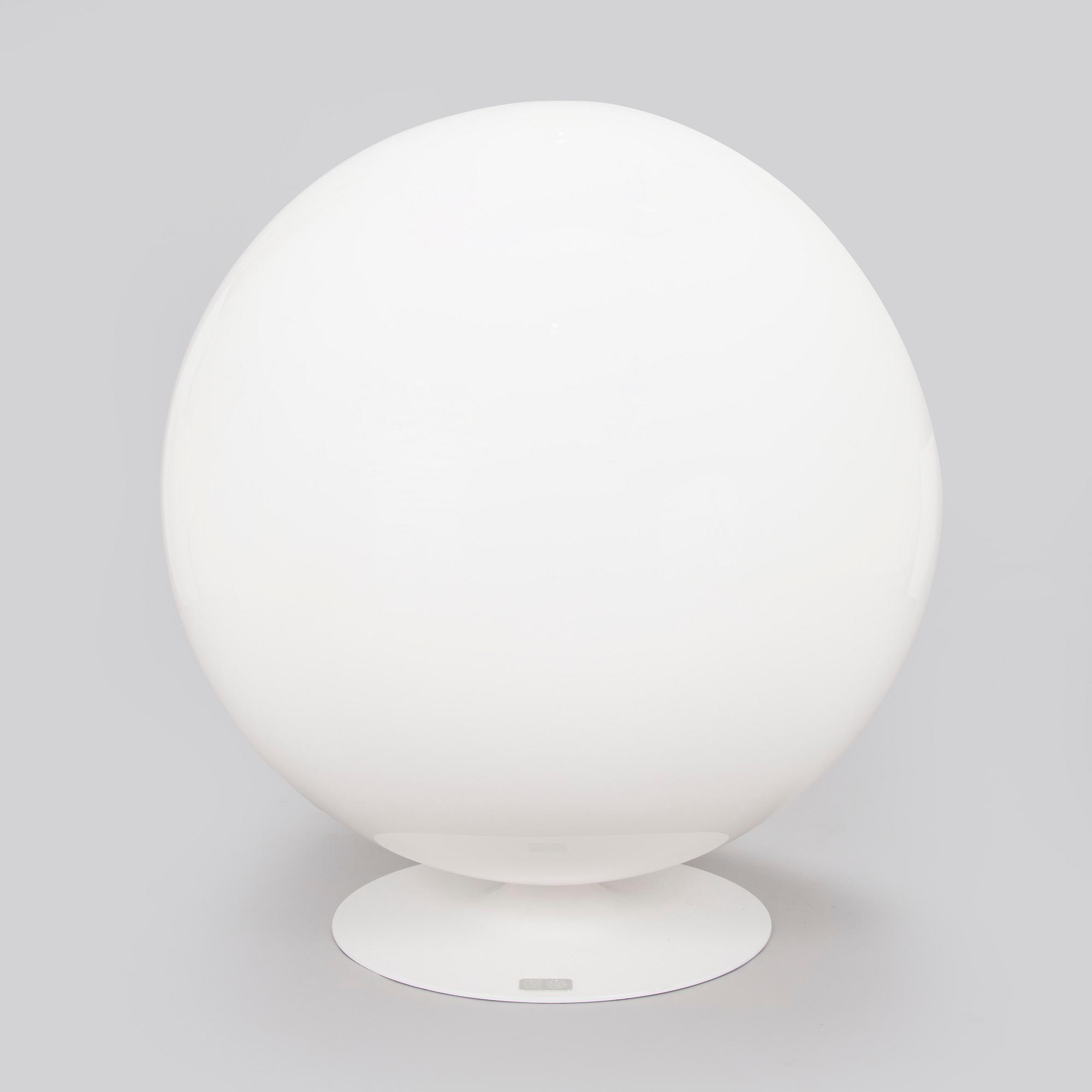 Eero Aarnio, "Pallotuoli" erikoisversio Asko 100 vuotta, Eero Aarnio Originals, 2010-luku.