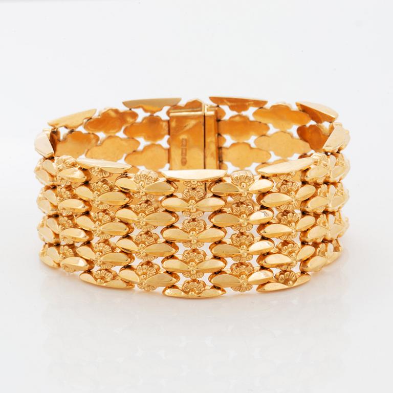 18K gold bracelet, Vicenza, Italy.