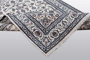 Matta, Nain 9 Laa, part silk, ca 310 x 203 cm.