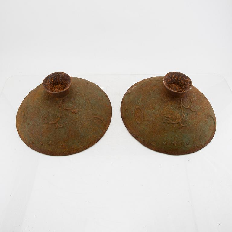 Olof Hult, trädgårdsurnor, ett par, "Mikrokosmos", Näfveqvarns Bruk.