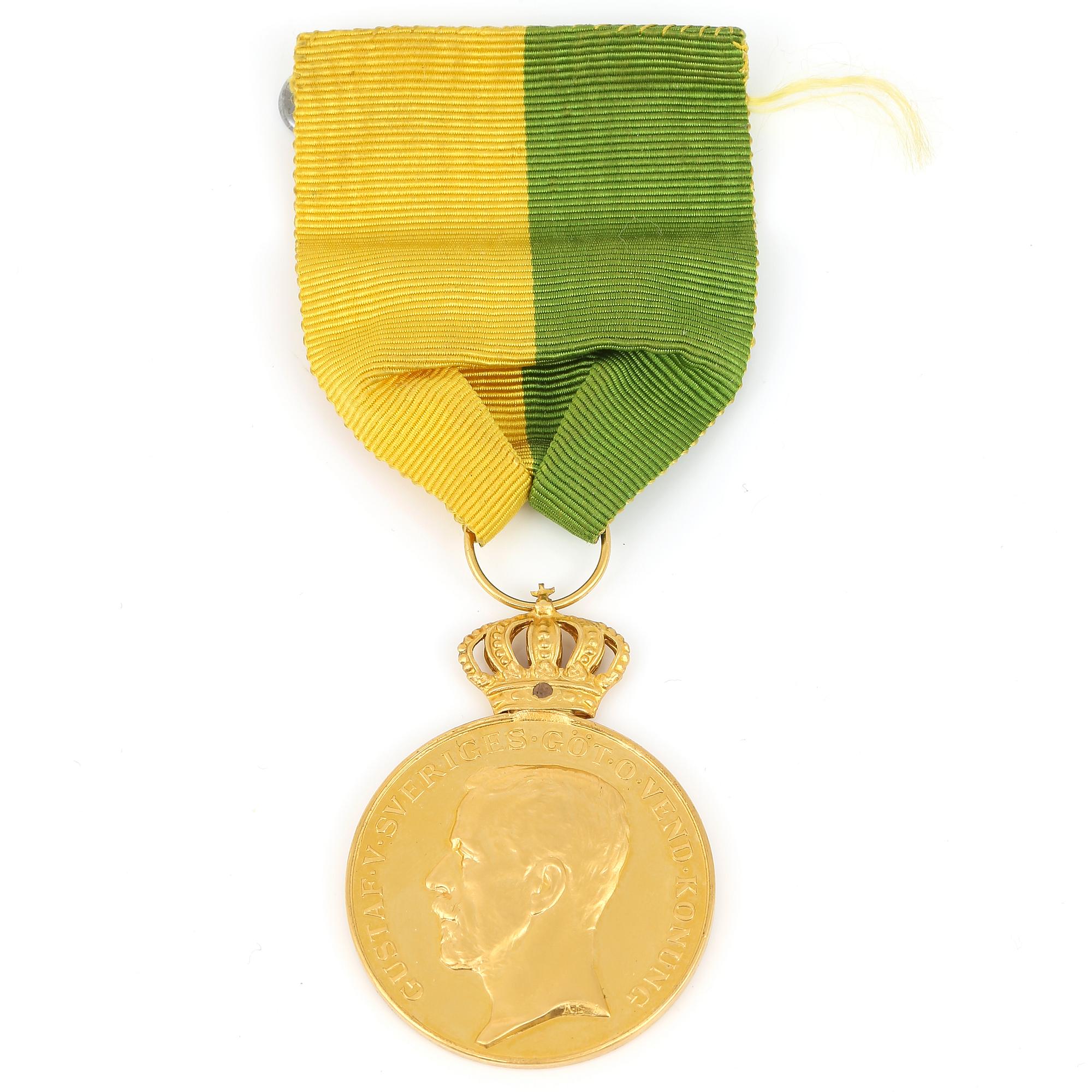 MEDALJ, Kungliga Patriotiska Sällskapet, guld 18K, 1943. Vikt ca 22 gram.