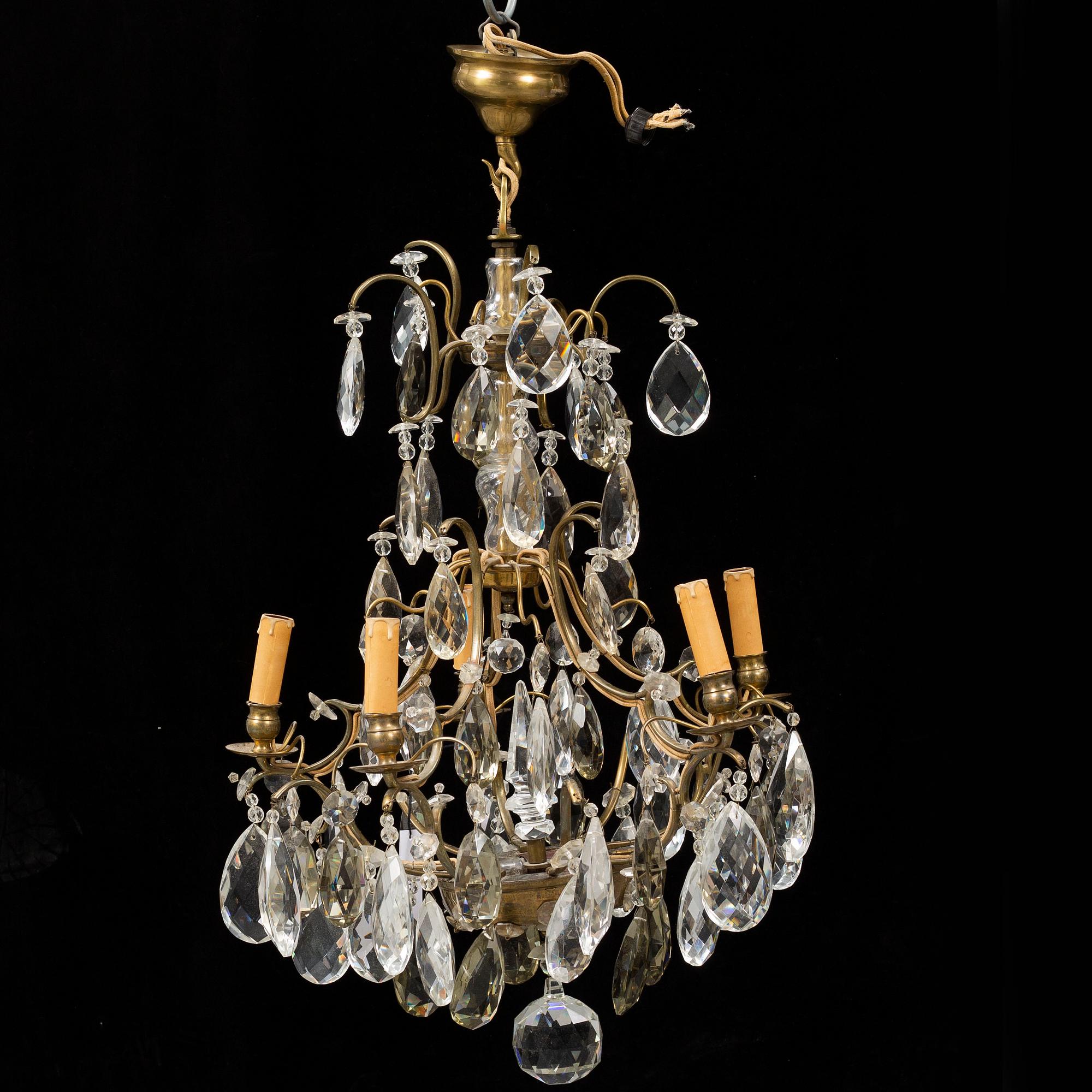 A Rococo style chandelier, mid 20th Century.