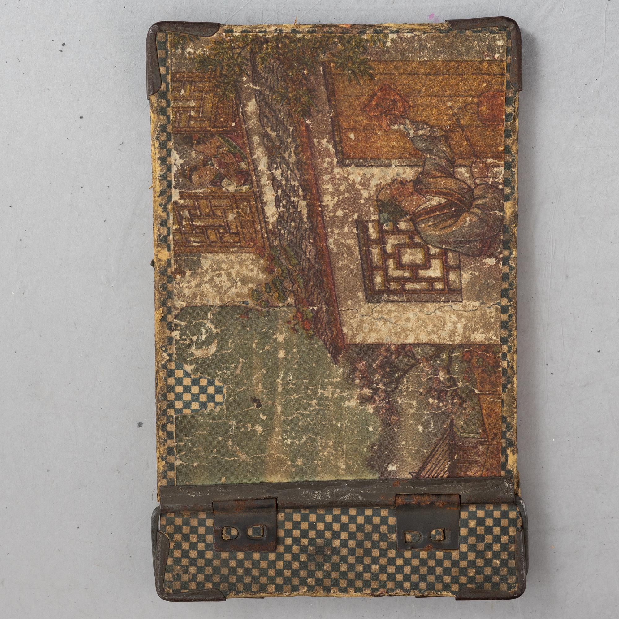 A Chinese wooden box, 20th century.