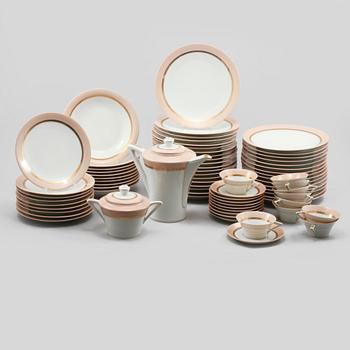 SERVISDELAR, porslin, Limoges, Frankrike, 1900-tal.