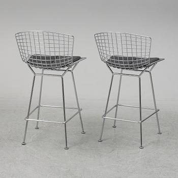 HARRY BERTOIA, a pair of bar stools, Knoll International.