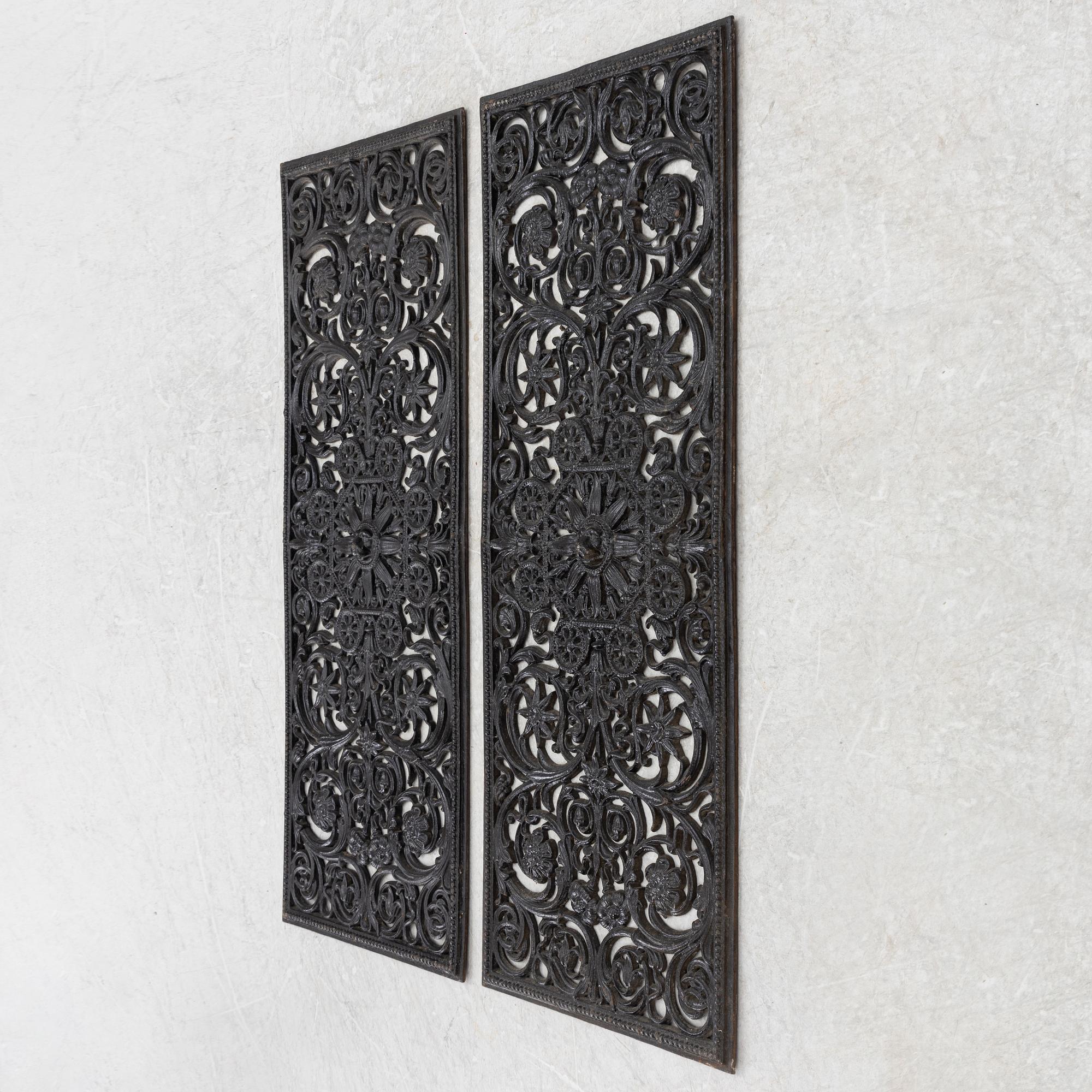 Dekorelement, ett par, tidigt 1900-tal.