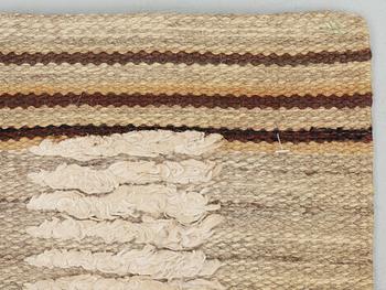 RUG. "Schackrutig, brun". Reliefrya (knotted pile in some areas). 239 x 134,5 cm.