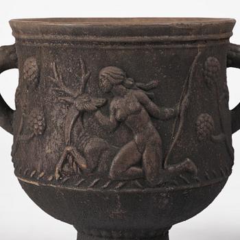 Ivar Johnsson, trädgårdsurnor, ett par, "Diana", Näfveqvarns bruk, Swedish Grace.