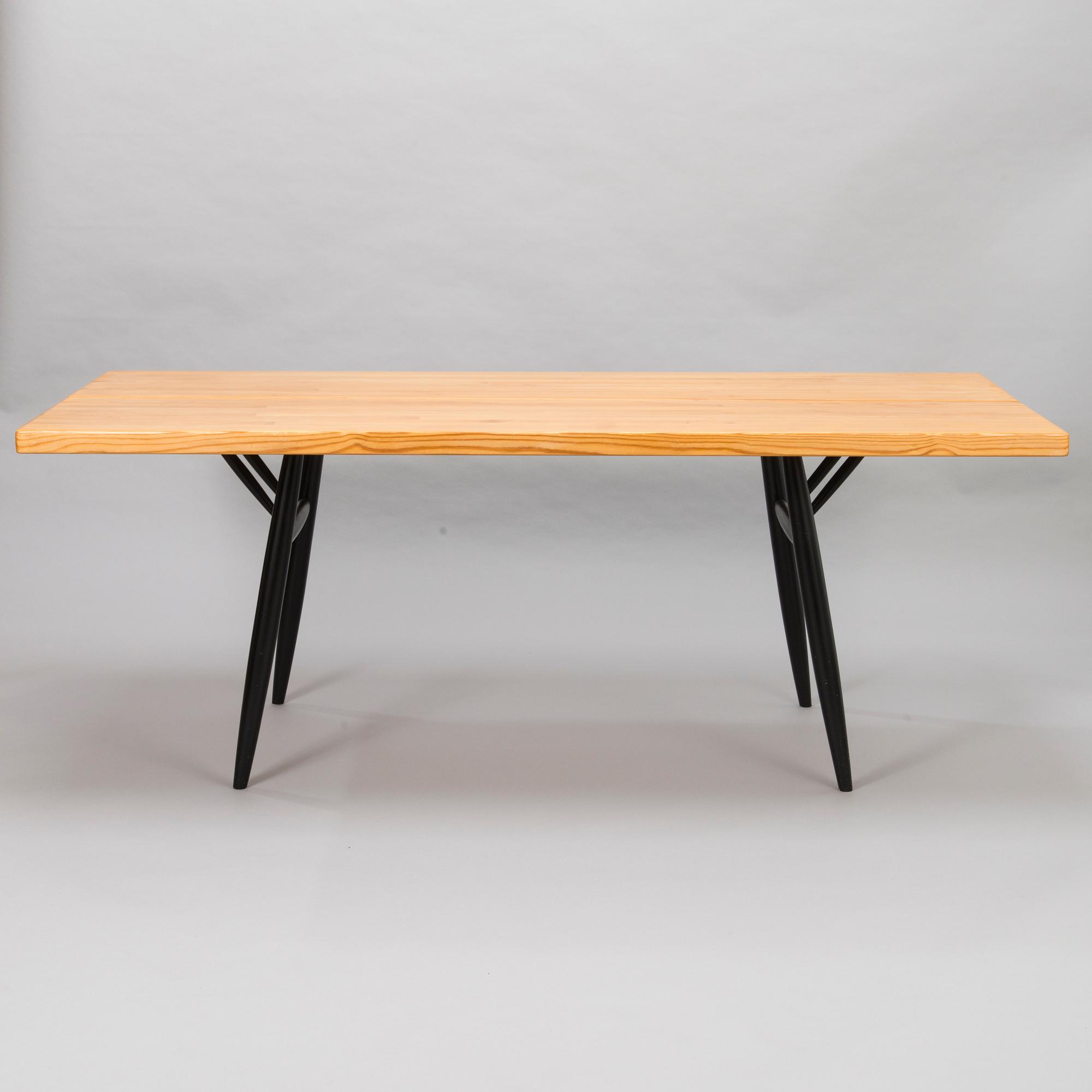 ILMARI TAPIOVAARA, a 1960's 7-piece 'Pirkka' dining set for Laukaan Puu.
