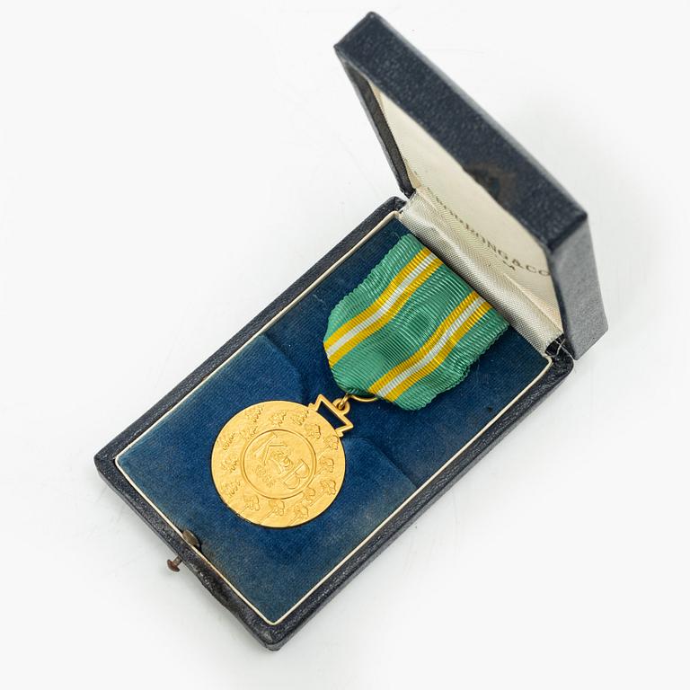 An 18K gold medal, Sporrong, Stockholm 1958.