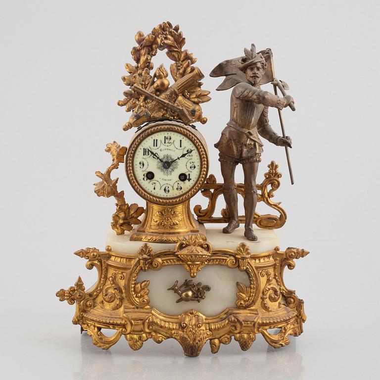 A mantle clock. France, from around the year 1900.