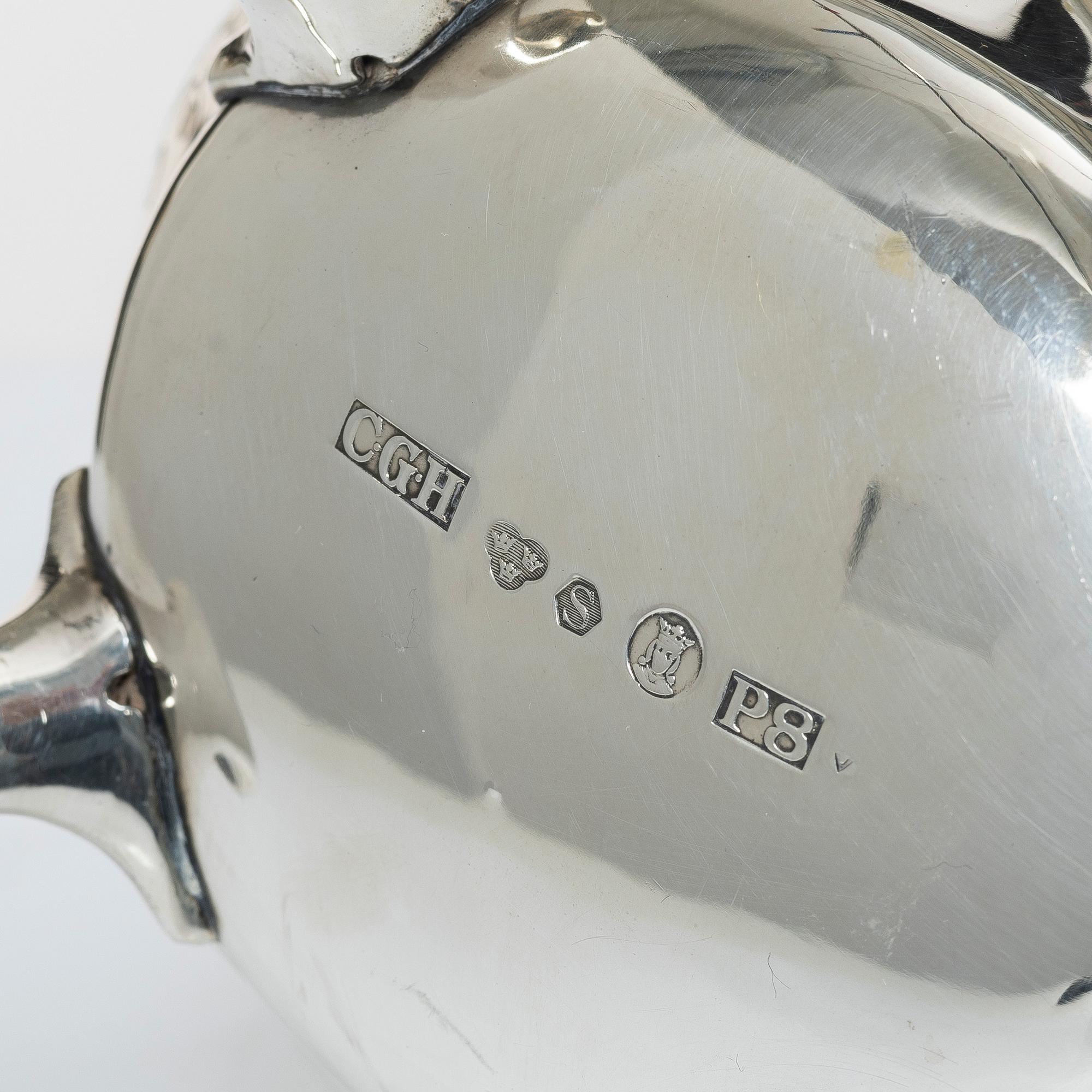 C.G. Hallberg, Kaffekanna samt sockerskål, silver, rokokostil, Stockholm 1941.