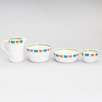 OLGA OSOL, A 1960'/70's 29 piece 'Könni' dinner set for Arabia Finland.