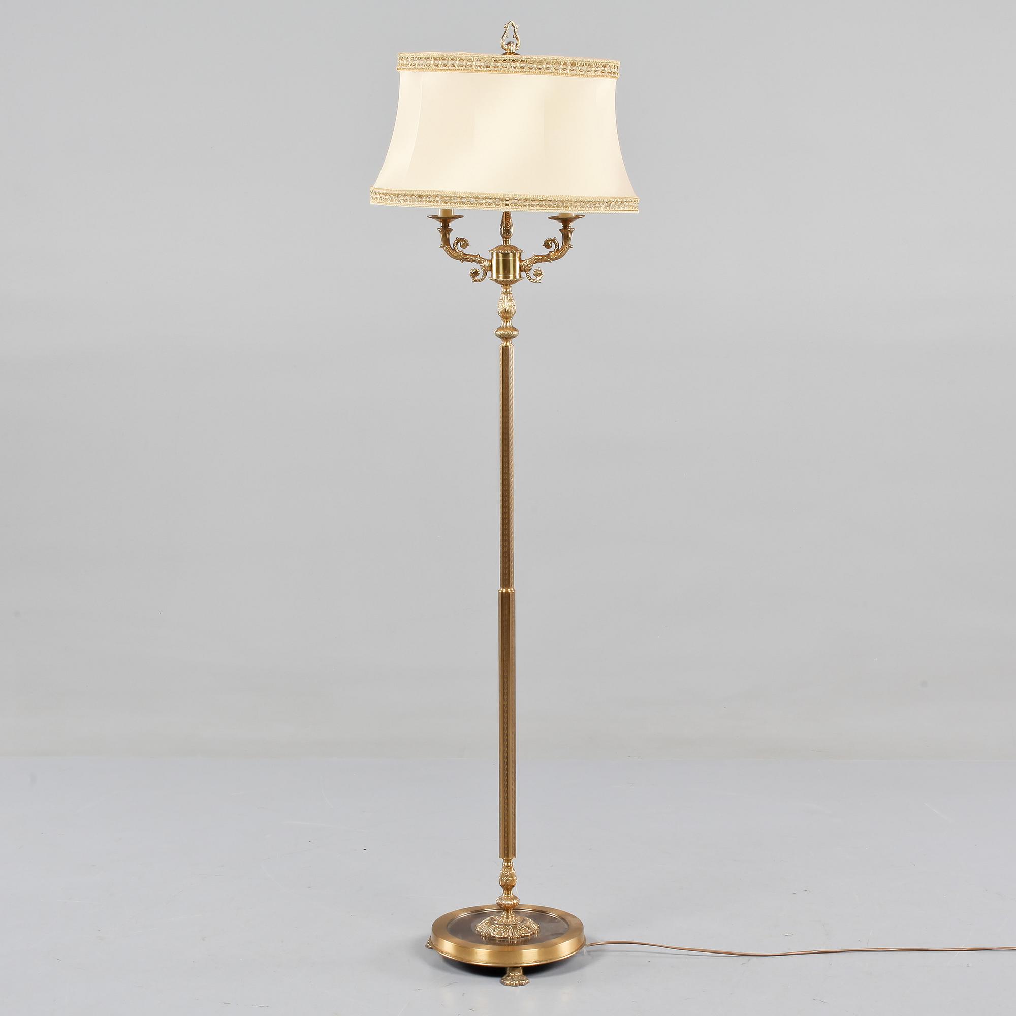 GOLVLAMPA, 1900-talets andra hälft.