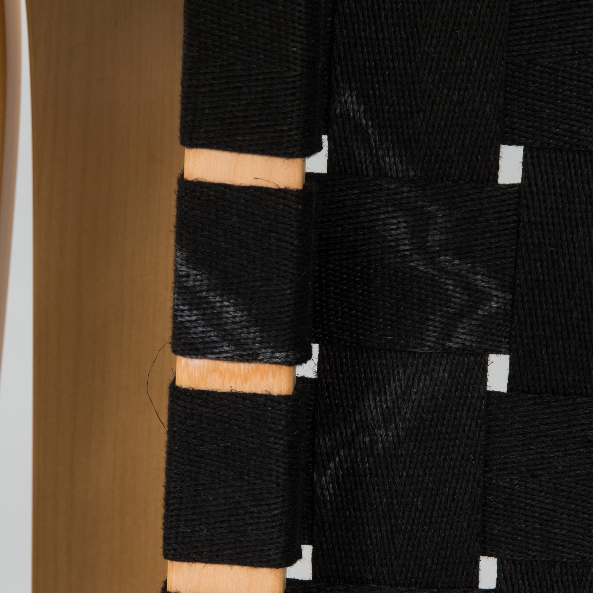 Alvar Aalto,  a pair of late 20th century '406' armchairs for Artek.